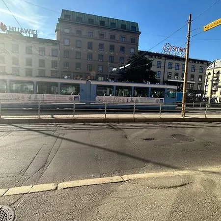 Cozy By Stadium Appartement